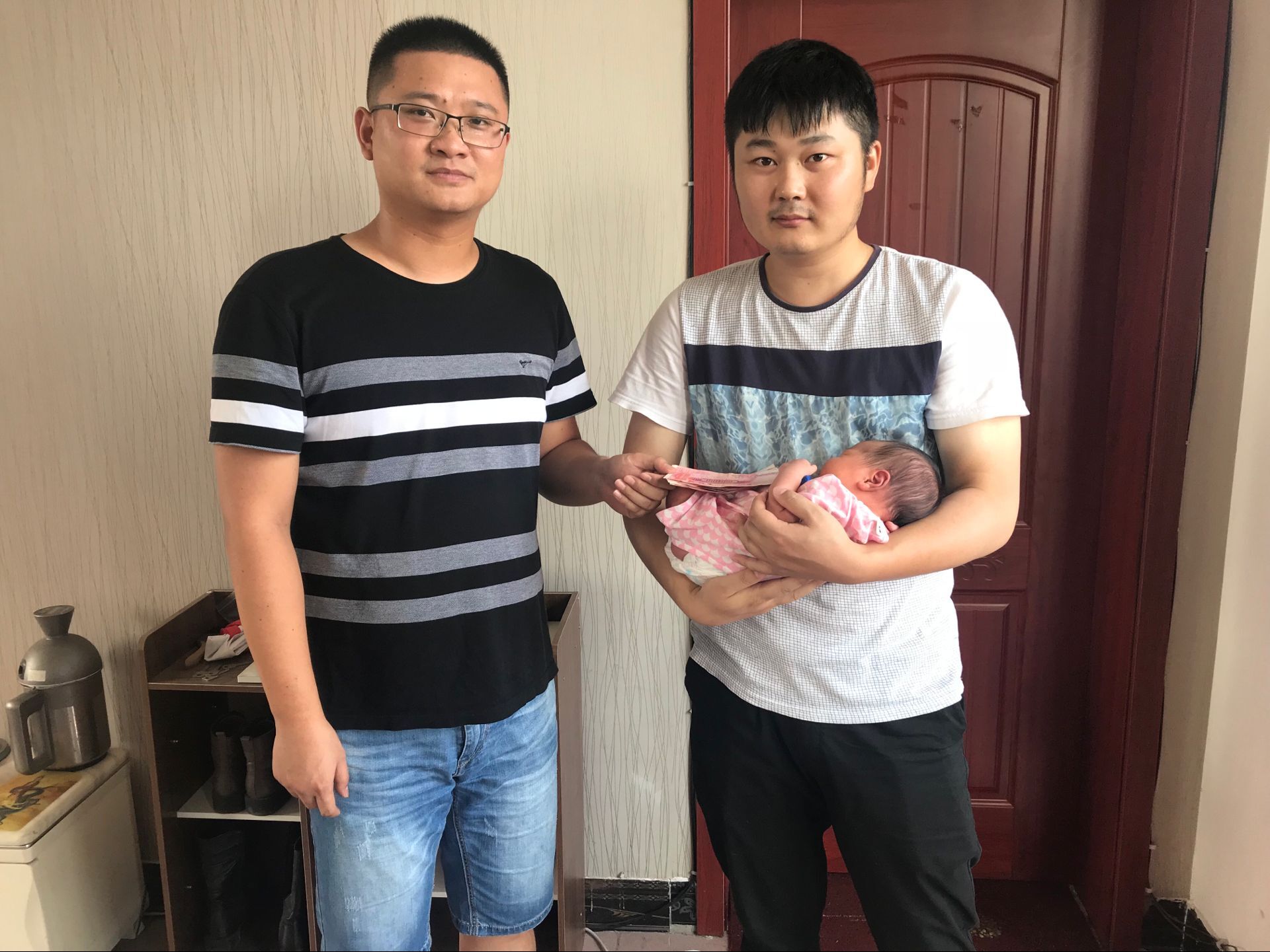 肖坤家生千金，工會慰問，180819.jpg